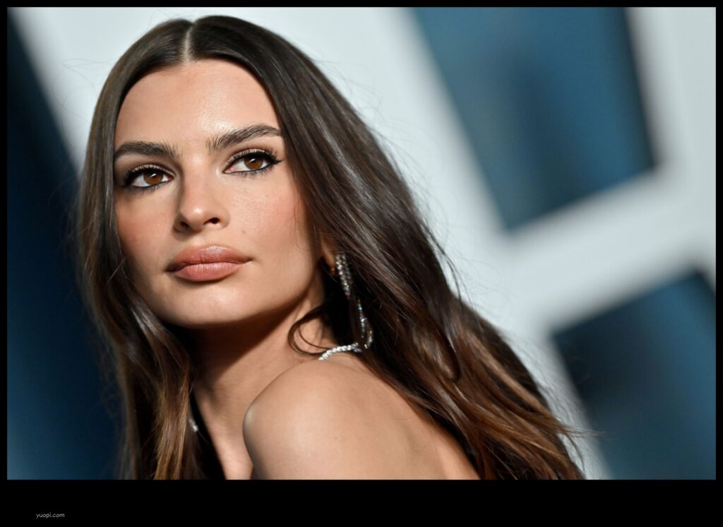 Emily Ratajkowski Net Worth