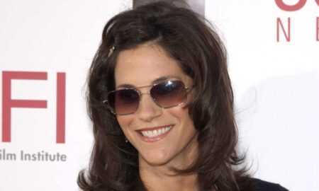 Jami Gertz Net Worth 2025